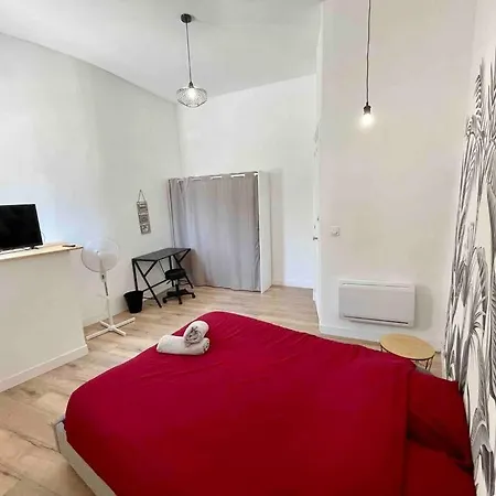 - 3 Parking Privee -wifi -clim * Béziers
