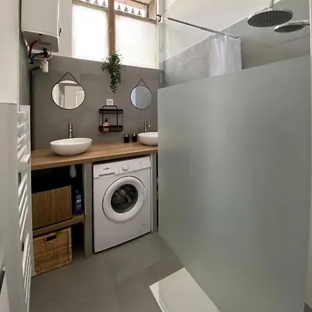Apartment - 3 Parking Privee -wifi -clim